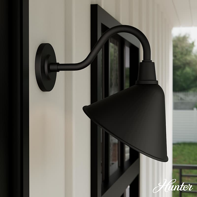 Hunter outdoor wall light top