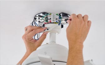 Connection of HunterExpress plug and play wiring during installation.