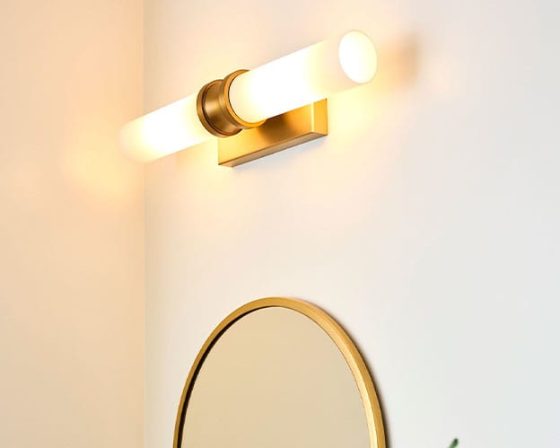 Bathroom with Hunter Lighting vanity light